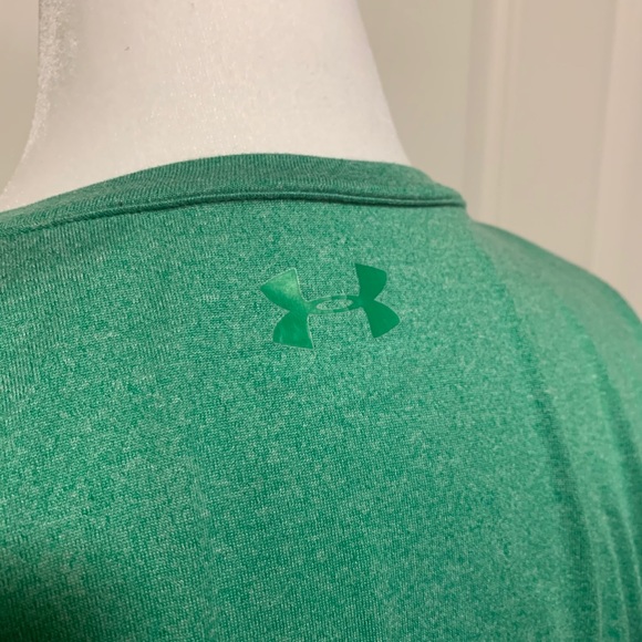 💥$11 - Under Armour Long Sleeve Shirt - green - workout - size large👚 - Picture 3 of 3